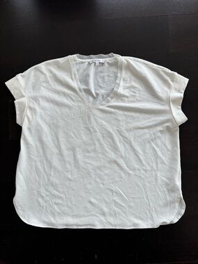 White Scoop Neck Short Sleeve Top size Small